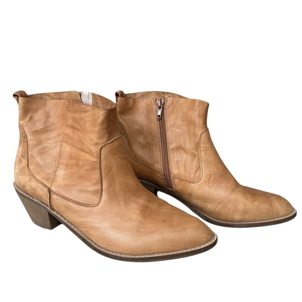 Kelsi Dagger Brooklyn Tan leather cowgirl style ankle booties side zip size 8